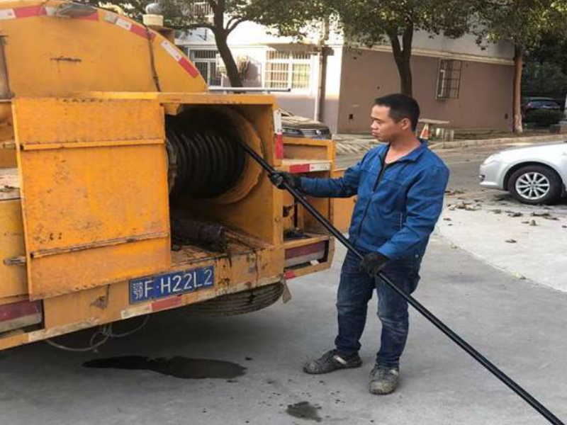 松江区大港彭丰路疏通下水道马桶地漏清洗管道隔油池
