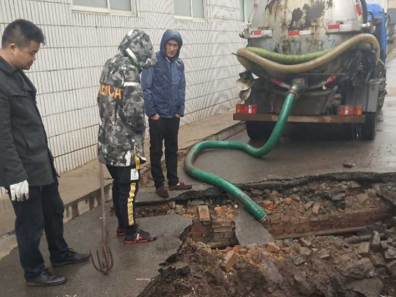 松江区沧泾路下水道马桶地漏浴缸水斗疏通隔油池清理