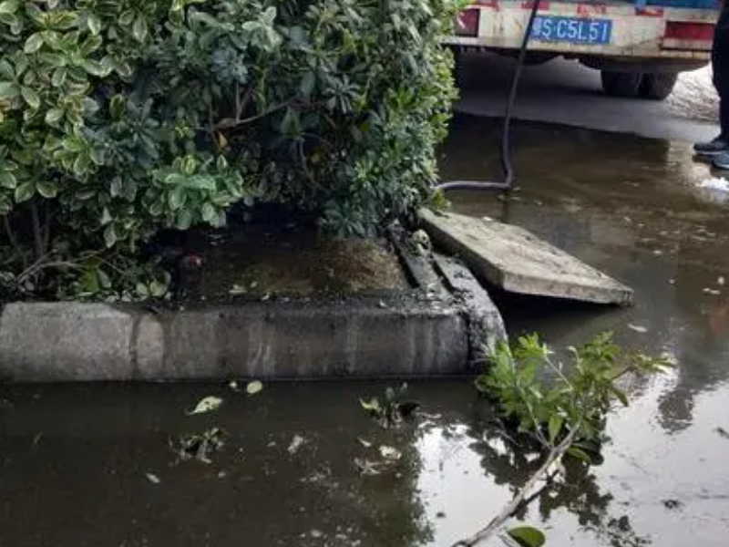 松江新城文诚路疏通马桶师傅上门疏通不通不收费